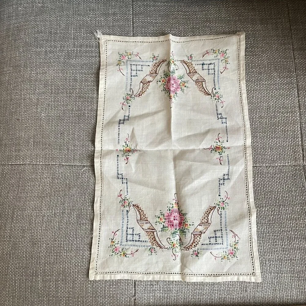 Vintage Embroidered Table Linen Tray Cloth Napkin Placemat Dining Kitchen Classi